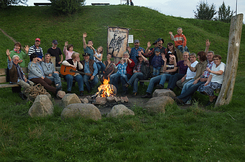 Bild "Maverick Ranch:Gruppenfoto092011_-_TheMaverick.gif"